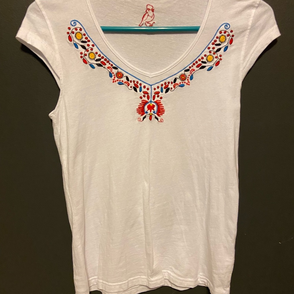 White embroidered T-shirt from Bulgaria size small. New without tags
